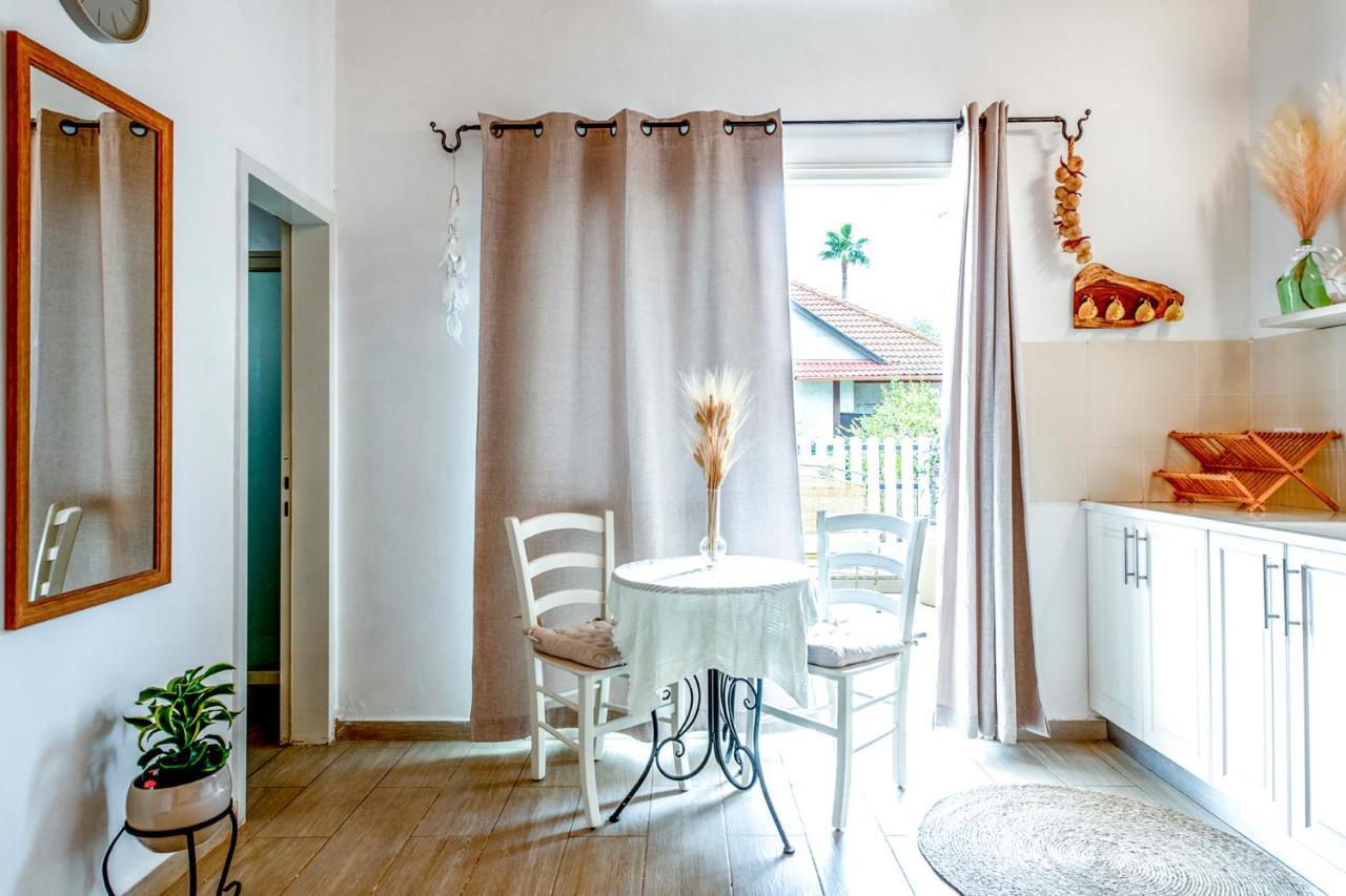 Villa רז אירוח ברמה à Qaşrīn Extérieur photo