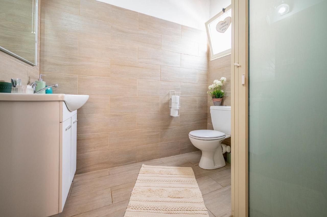 Villa רז אירוח ברמה à Qaşrīn Extérieur photo